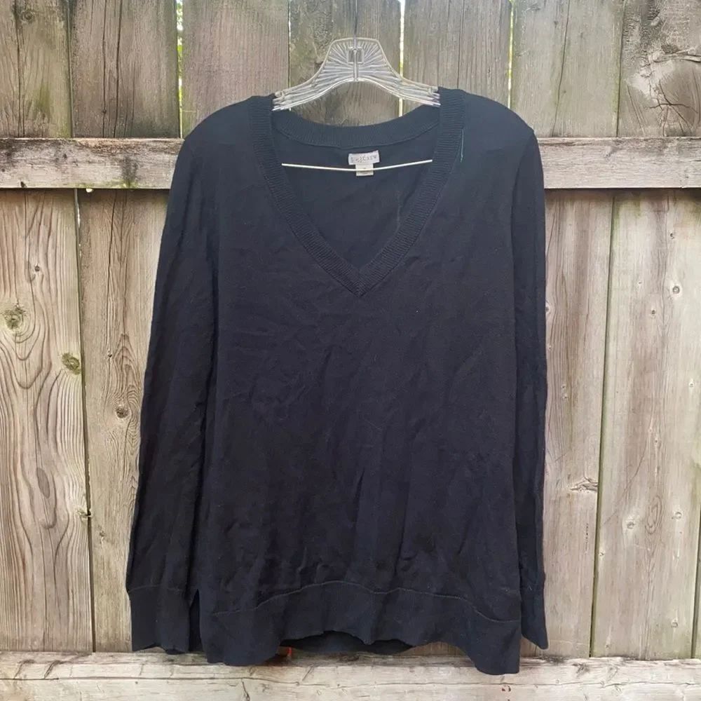 J.Crew V Neck Black Sweater sz. M